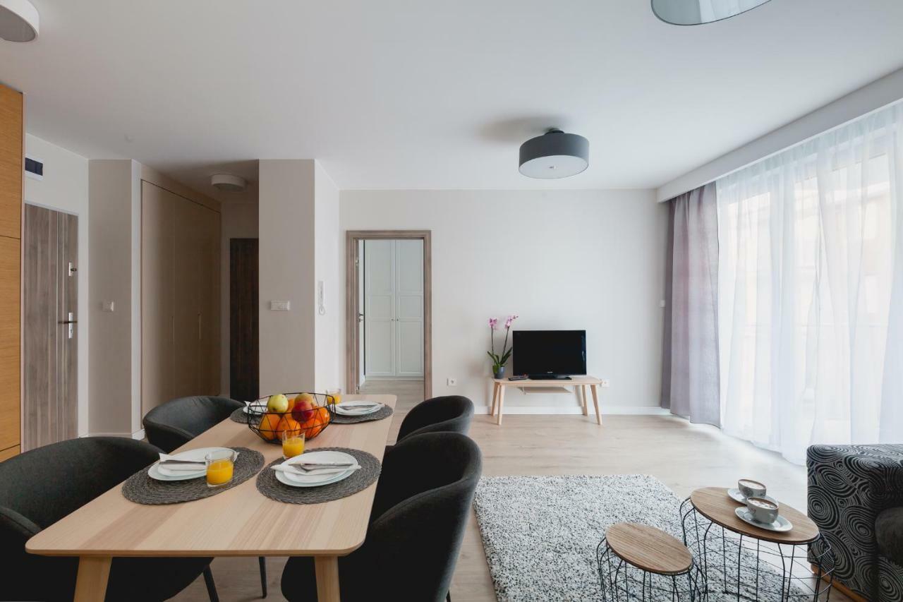Raval Apartments - Pure Silver เรวัล ภายนอก รูปภาพ